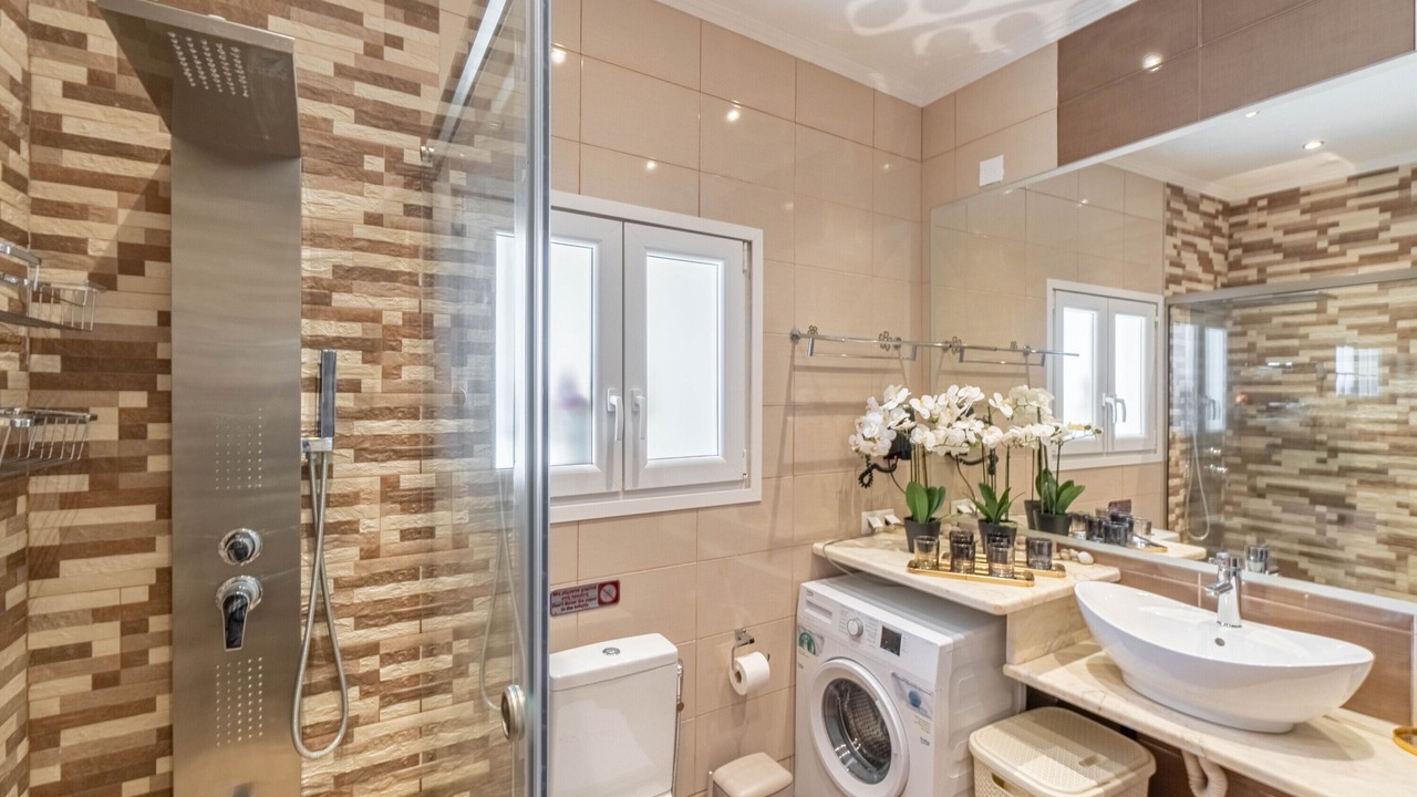 Photo of Bathroom in Lakones
