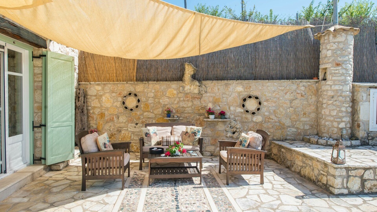 Photo of Patio Balcony in Petaleia