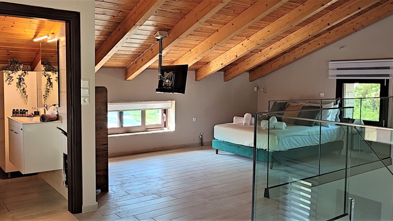 Photo of Bedroom in Exopoli