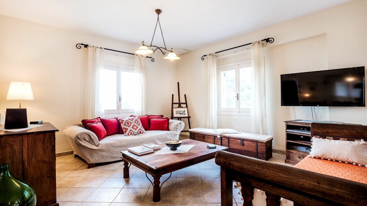Photo of Livingroom in Petaleia