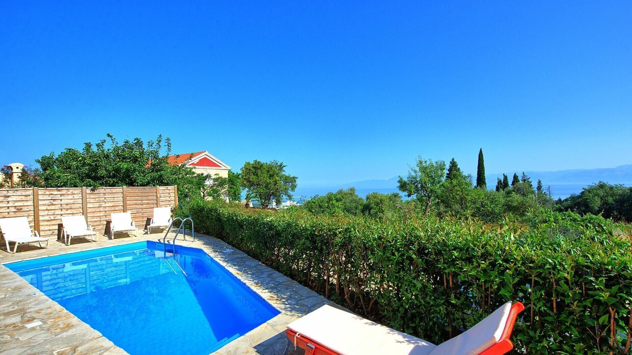 Photo of Outdoor in Petaleia