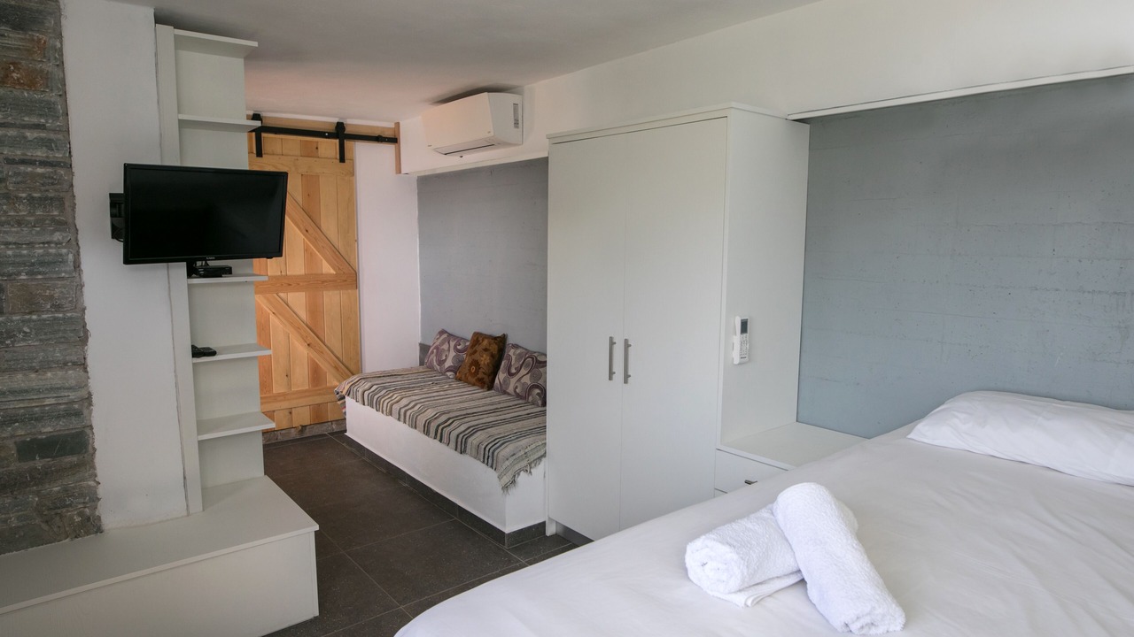 Photo of Bedroom in Nea Styra