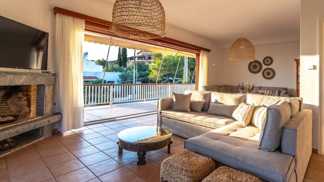 Photo of Livingroom in Saronida