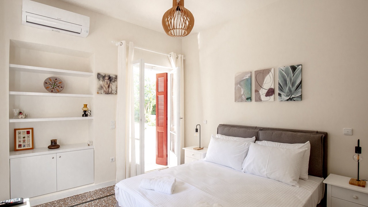 Photo of Bedroom in Glyfada