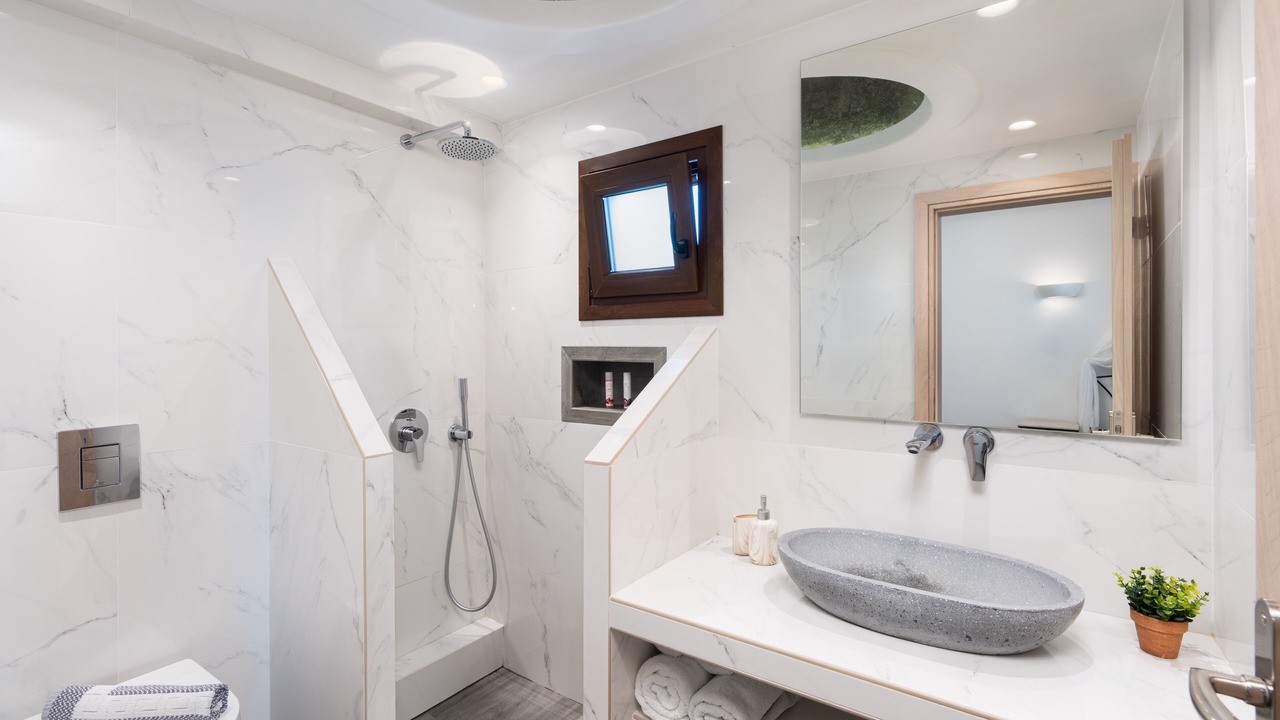 Photo of Bathroom in Vothon