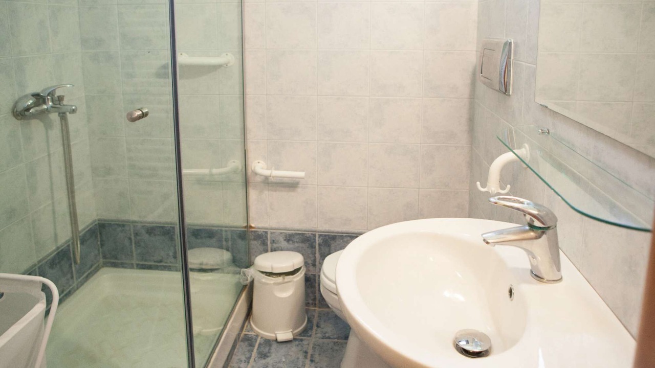 Photo of Bathroom in Sane