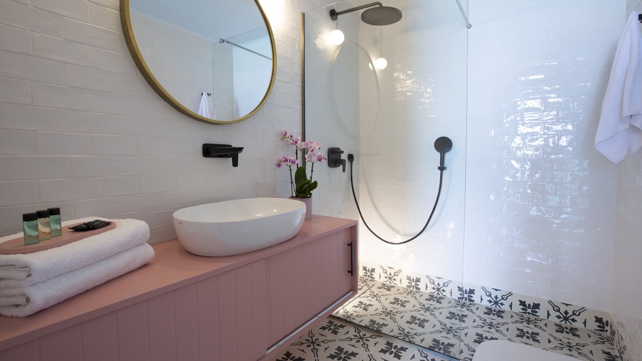 Photo of Bathroom in Apolpaina