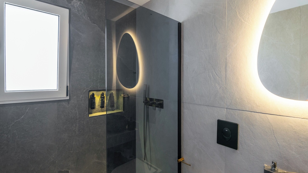Photo of Bathroom in Adamas