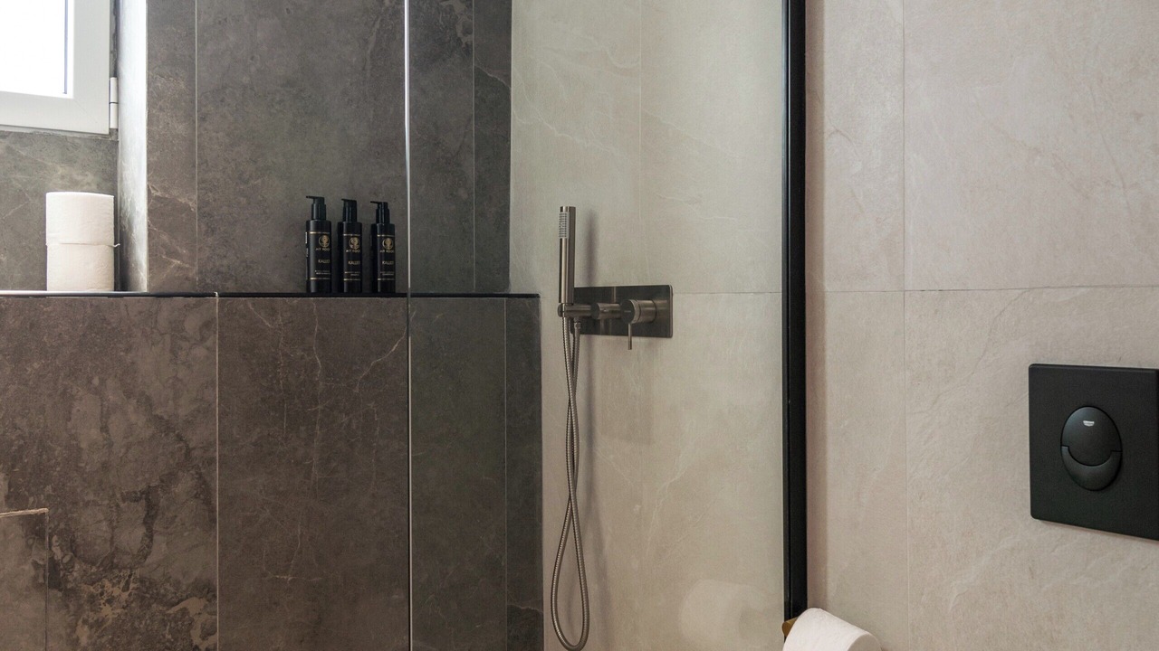 Photo of Bathroom in Adamas