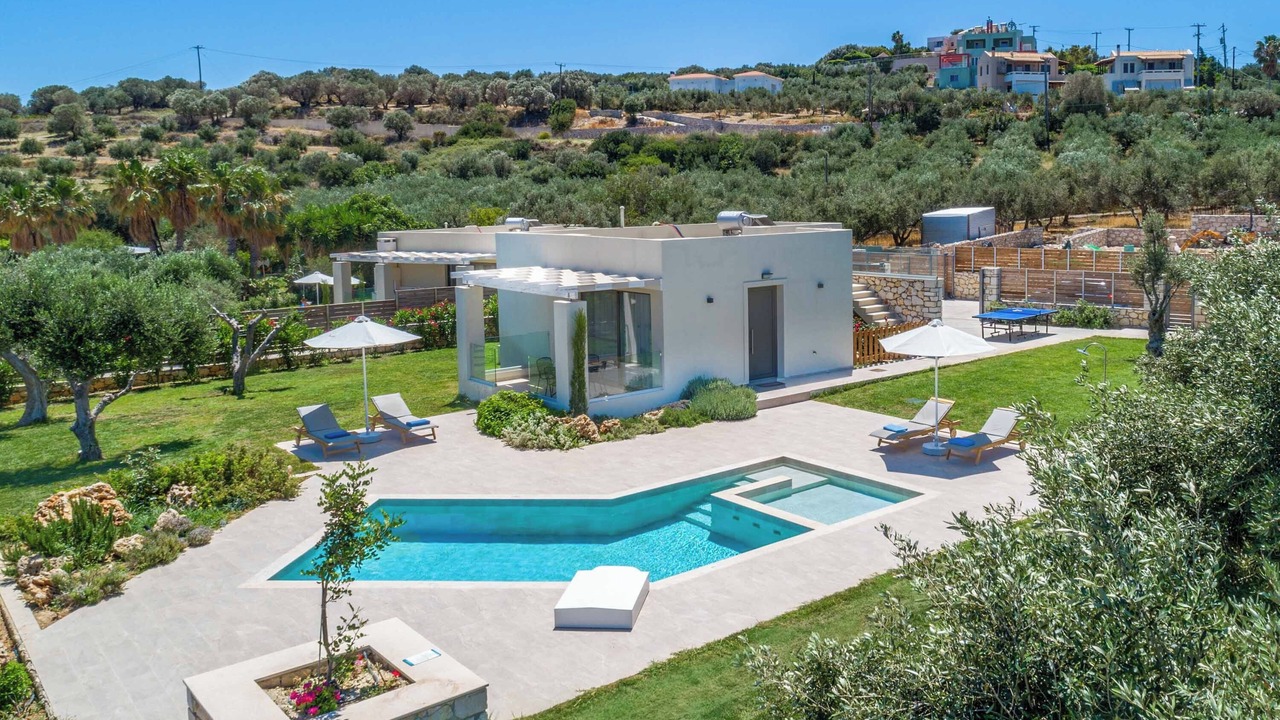 Photo of Outdoor in Adelianos Kampos