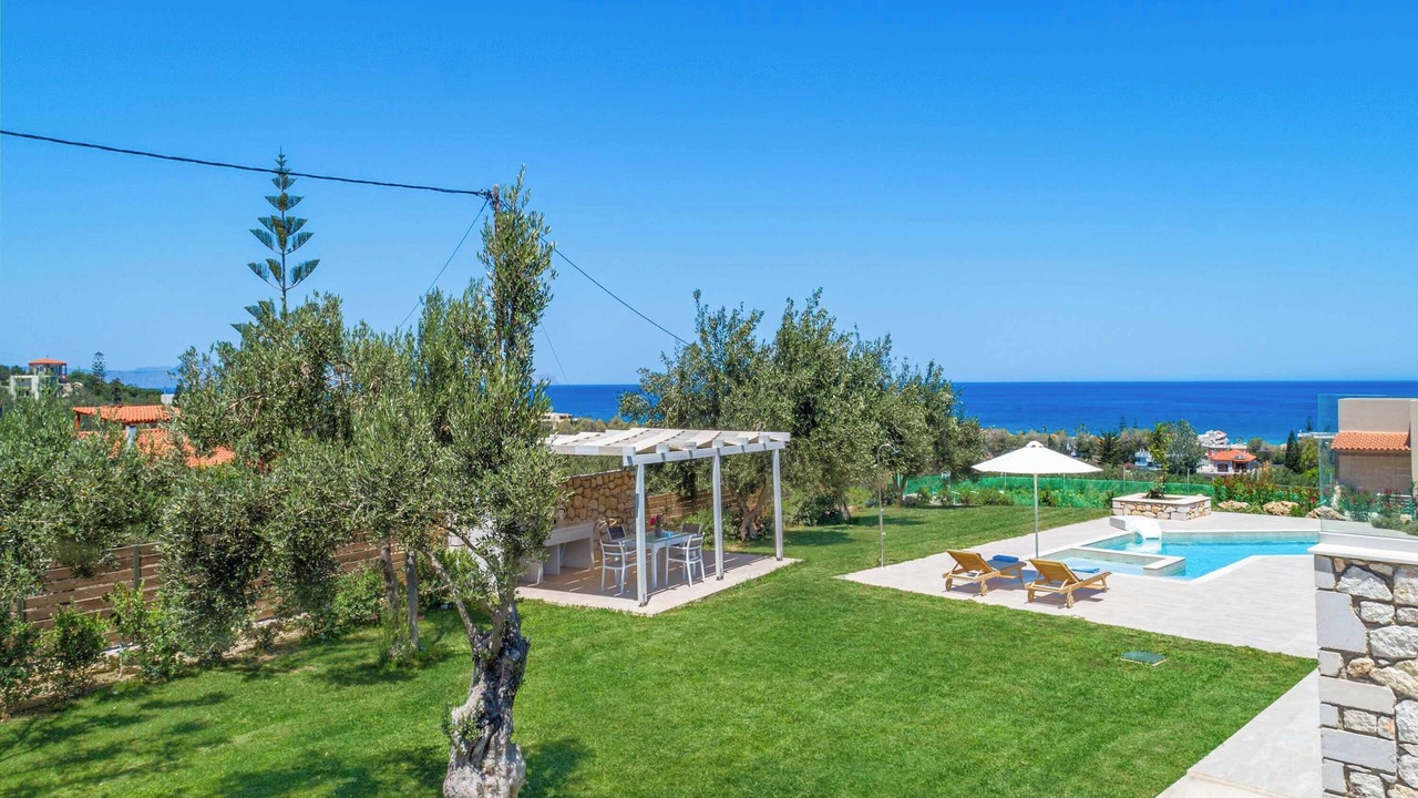 Photo of Outdoor in Adelianos Kampos