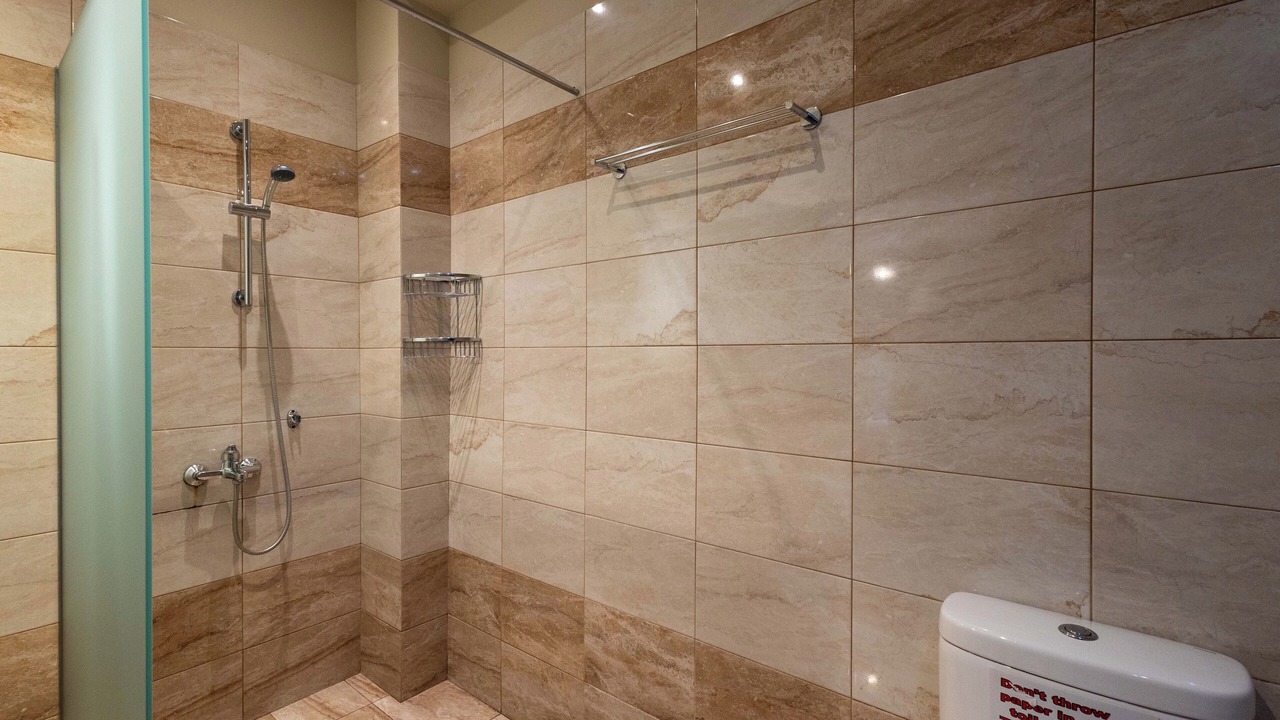 Photo of Bathroom in Alykes