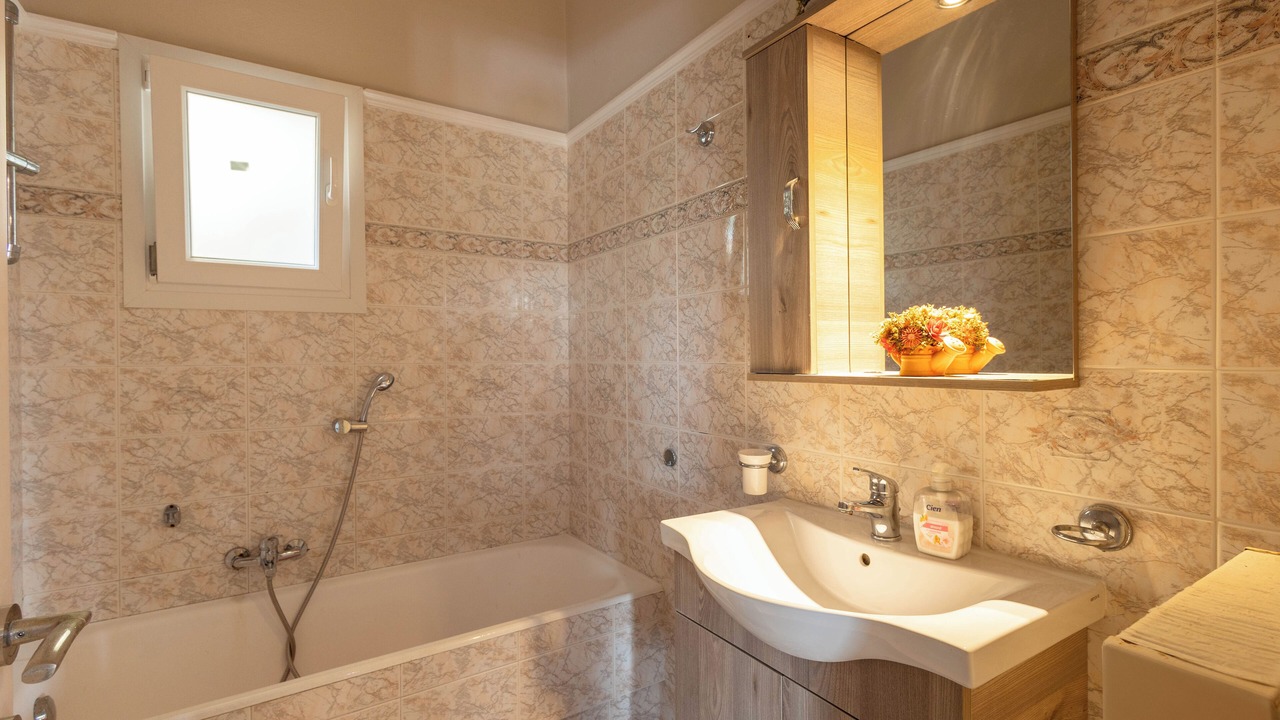 Photo of Bathroom in Alykes