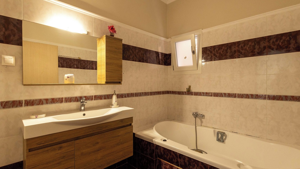 Photo of Bathroom in Alykes