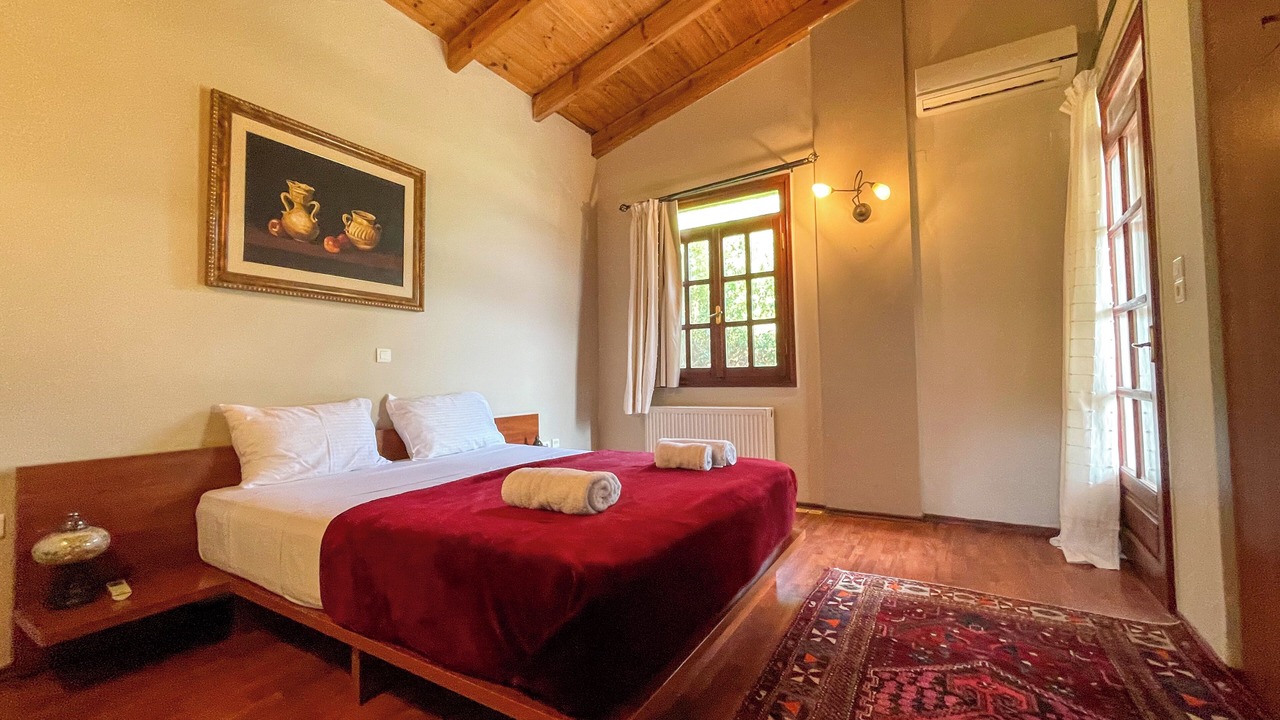 Photo of Bedroom in Skines