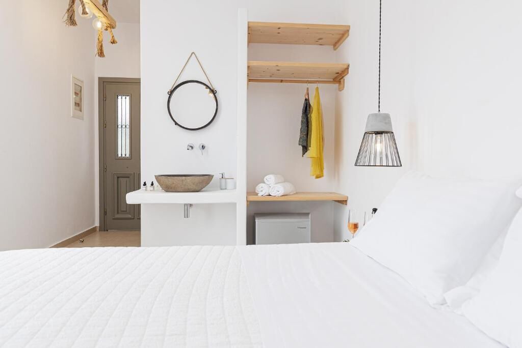 Photo of Bedroom in Milopotas