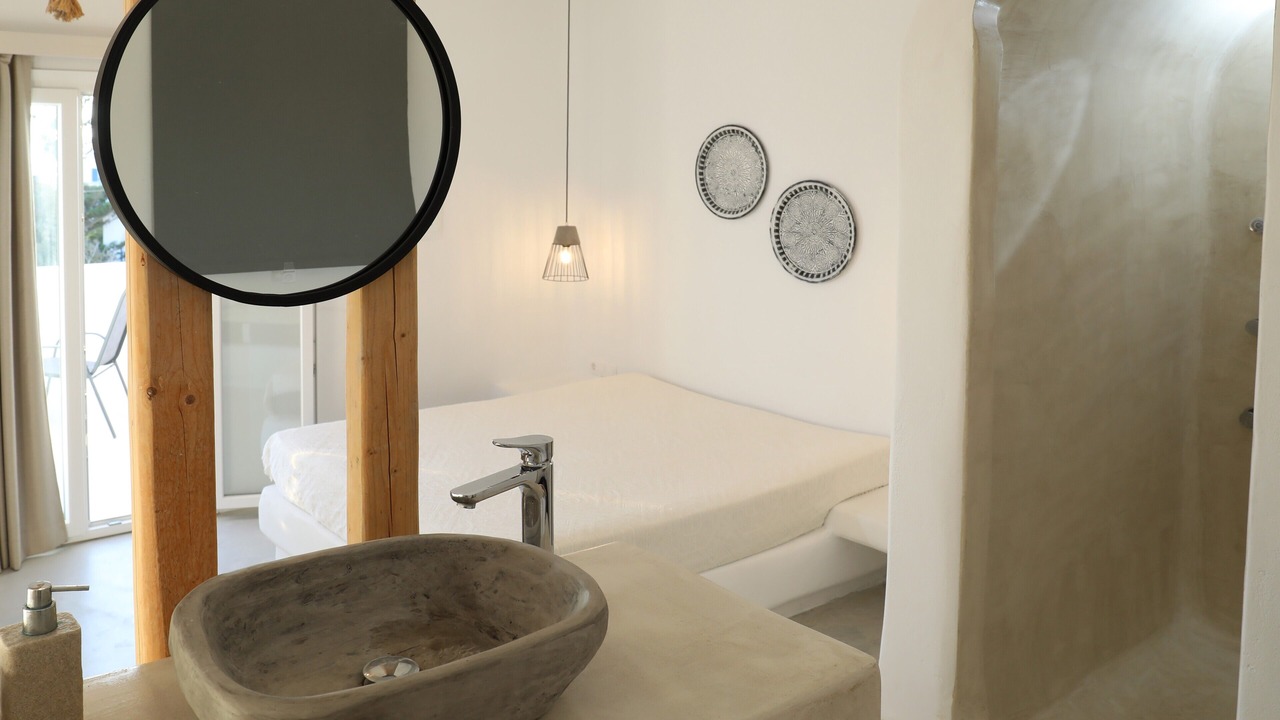 Photo of Bedroom in Milopotas