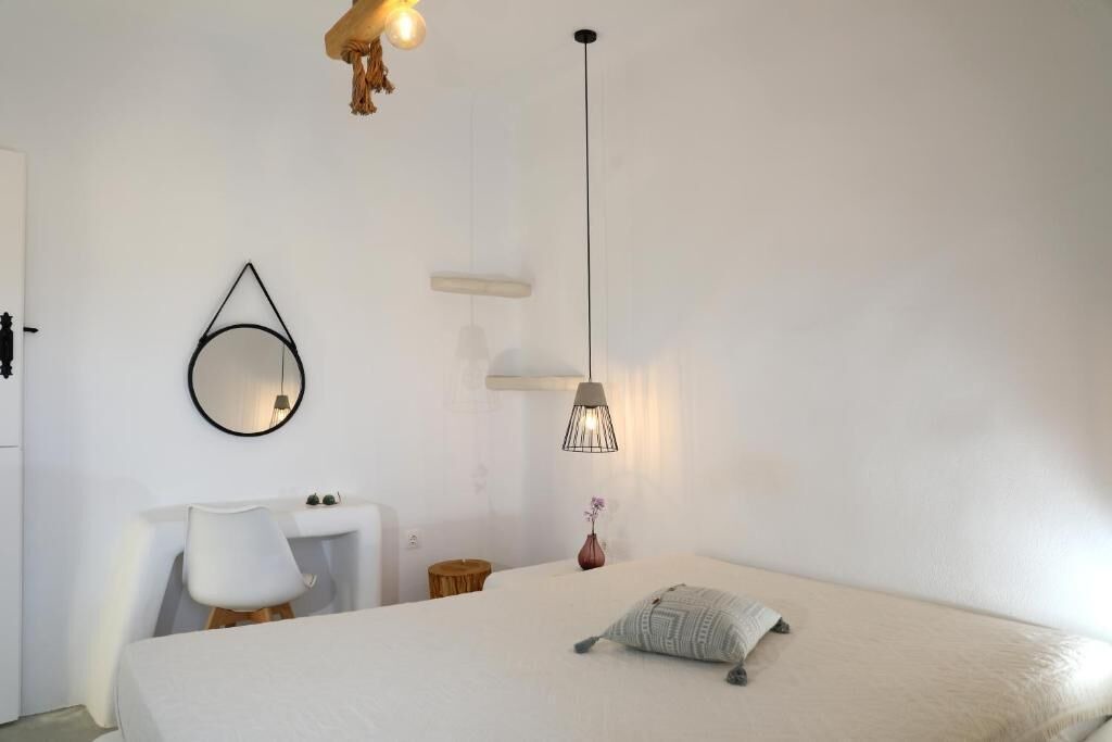Photo of Bedroom in Milopotas