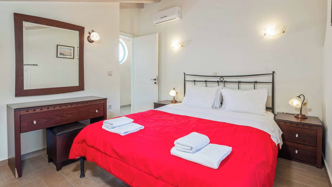 Photo of Bedroom in Almiros Beach