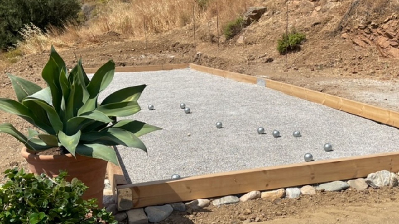 Photo of Outdoor in Alinda