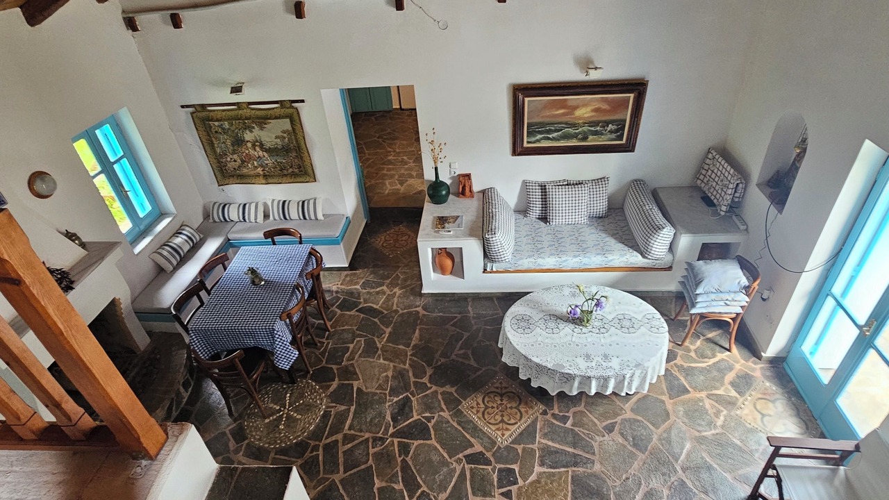 Photo of Livingroom in Egira