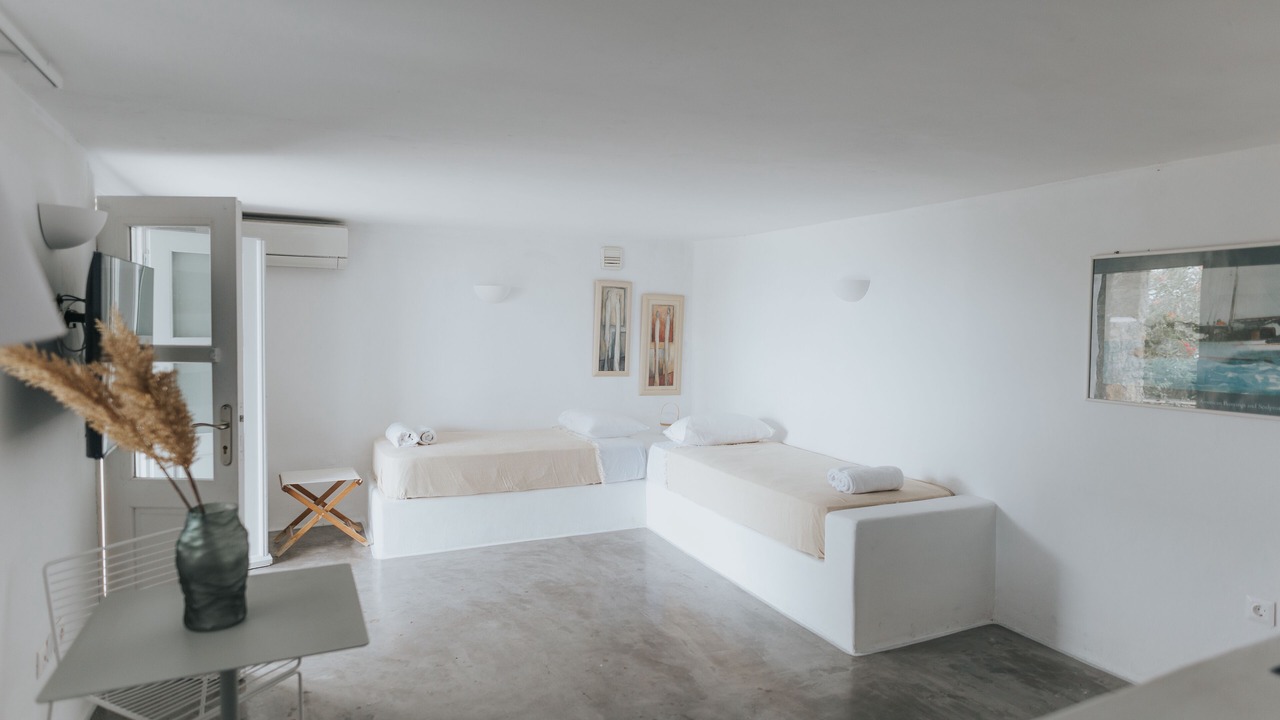 Photo of Bedroom in Platis Gialos