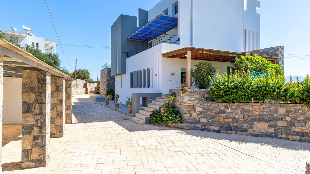 Photo of Outdoor in Katsikia
