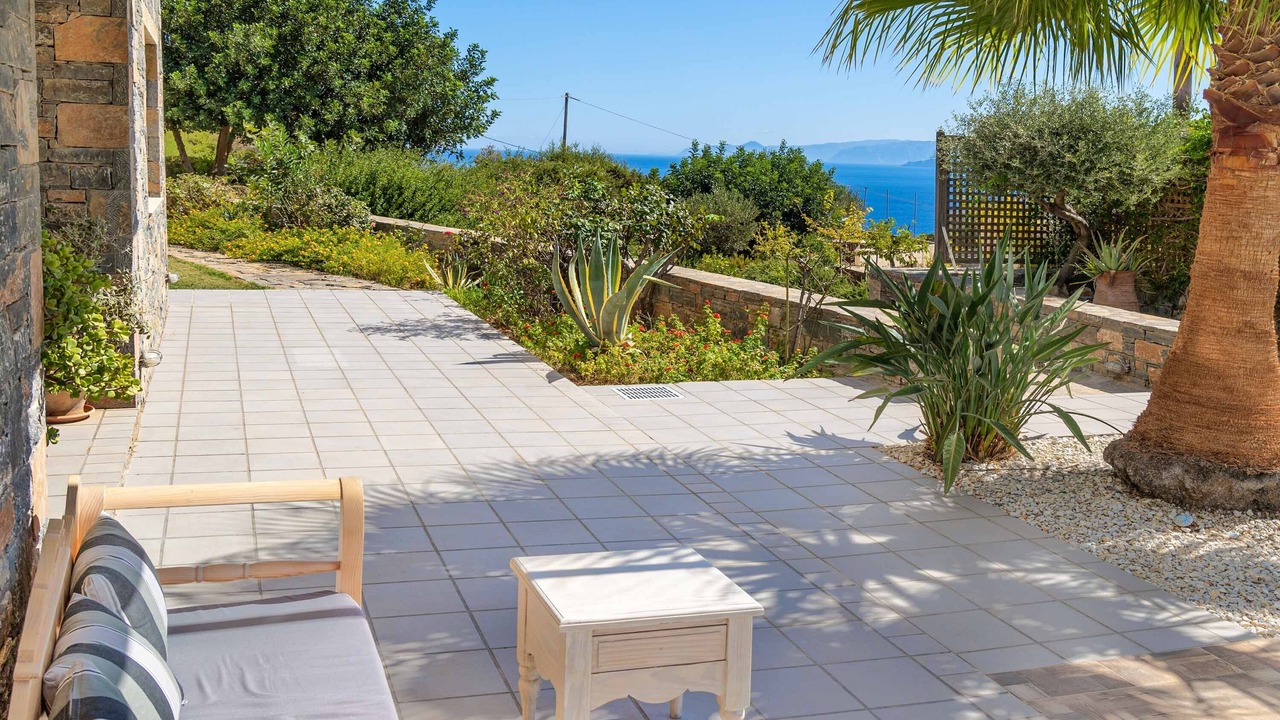 Photo of Patio Balcony in Katsikia