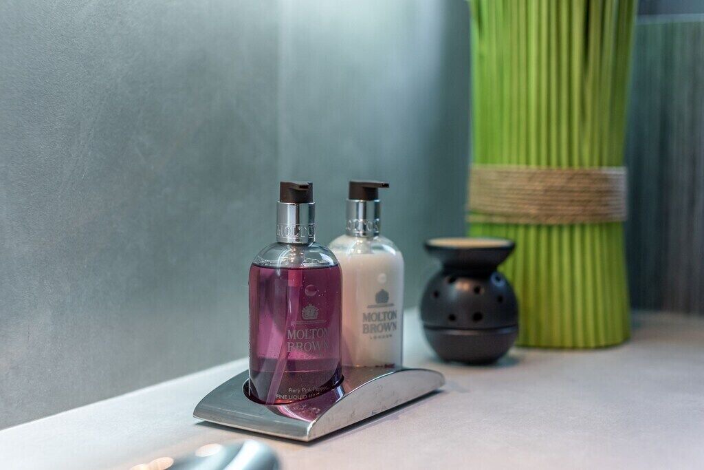 Photo of Bathroom in Katakali
