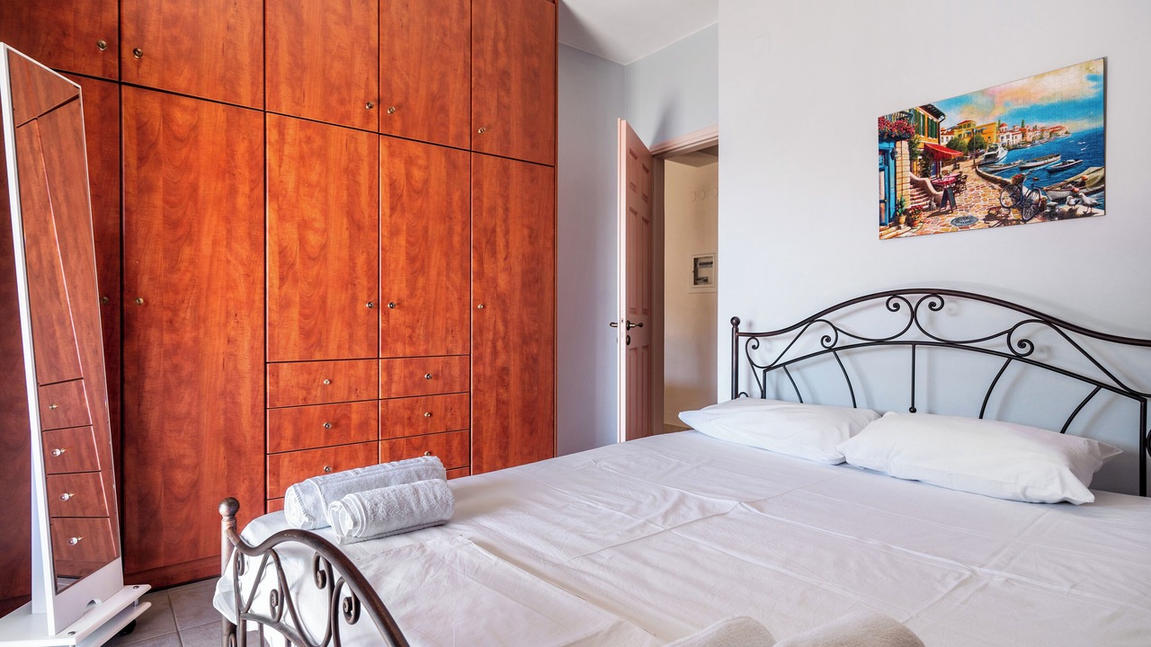 Photo of Bedroom in Mikros Gialos