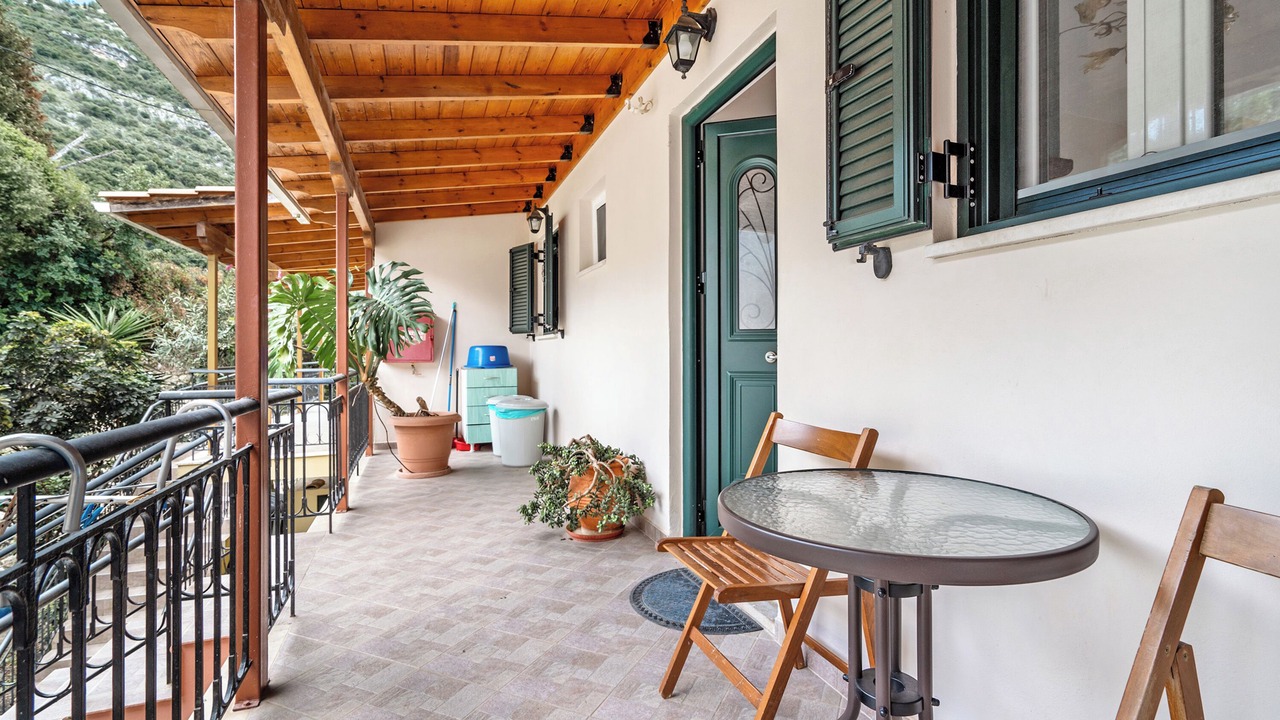 Photo of Patio Balcony in Mikros Gialos