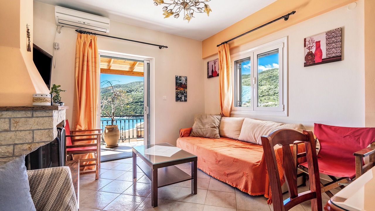 Photo of Livingroom in Mikros Gialos