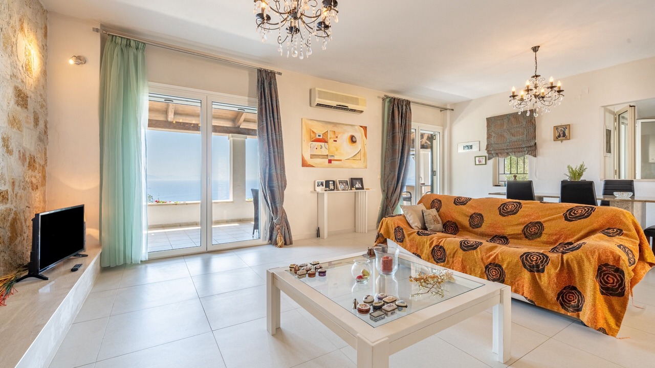 Photo of Livingroom in Katavolos