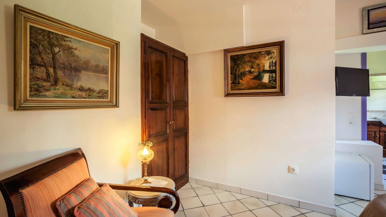Photo of Livingroom in Paradhisos