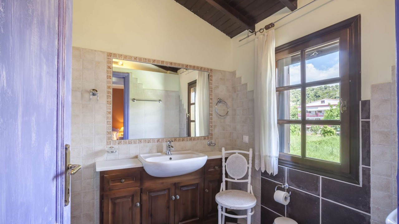 Photo of Bathroom in Paradhisos
