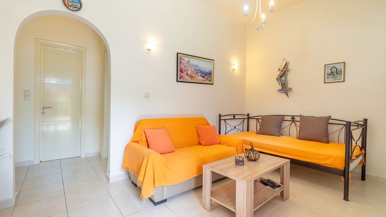 Photo of Livingroom in Agia Pelagia Chlomou