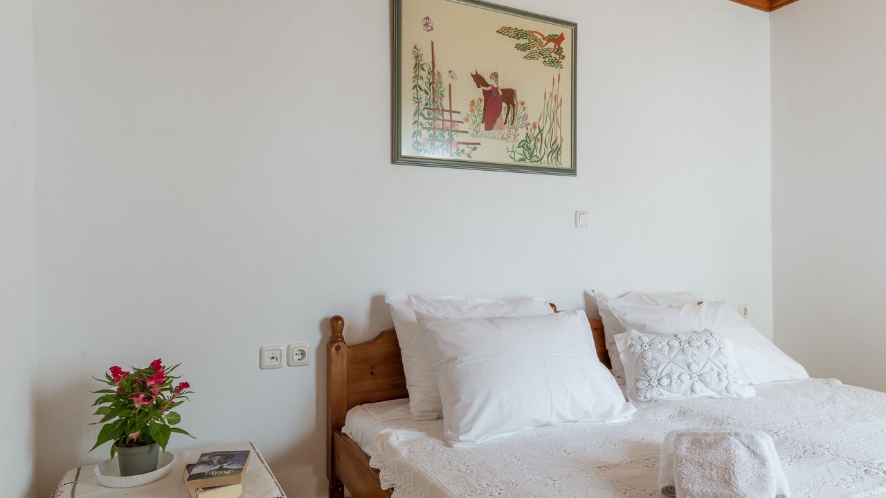Photo of Bedroom in Koronos
