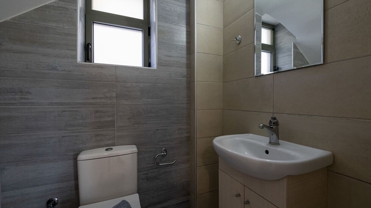 Photo of Bathroom in Lefktron