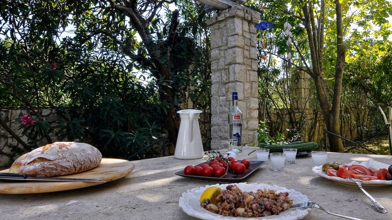 Photo of Outdoor in Molos