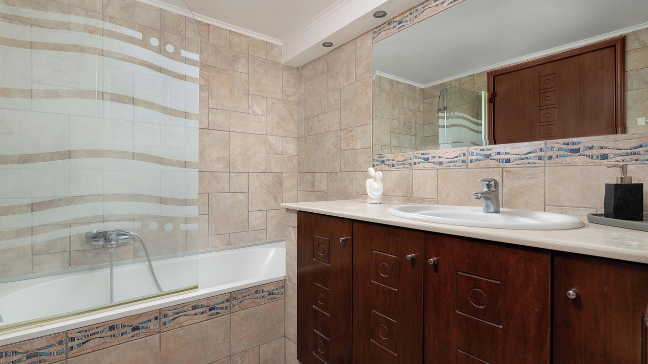 Photo of Bathroom in Asgourou