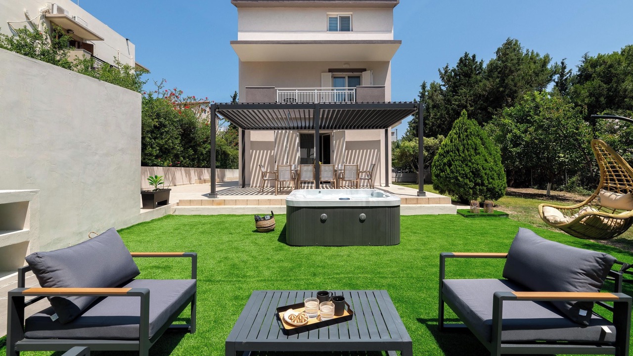 Photo of Patio Balcony in Asgourou
