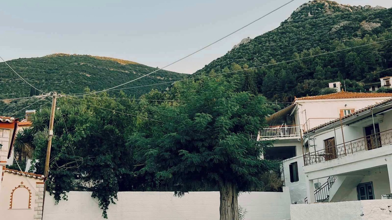 Photo of Outdoor in Troezen