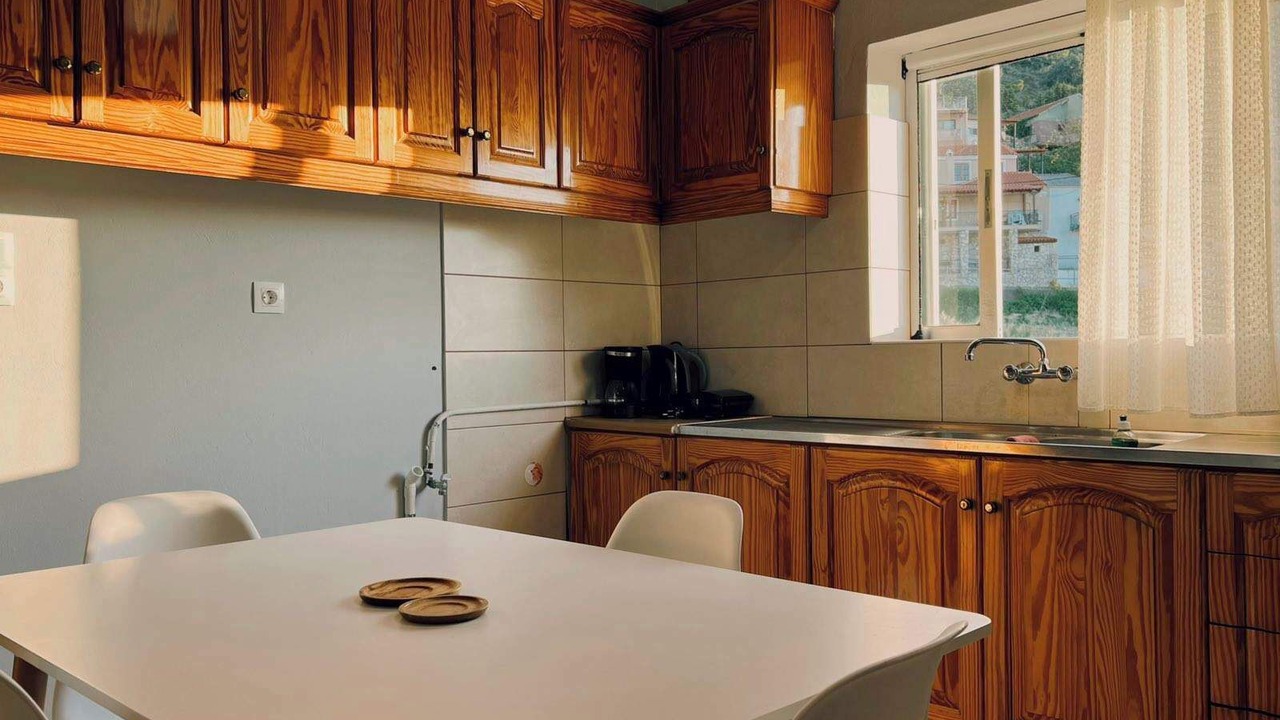 Photo of Kitchen in Troezen