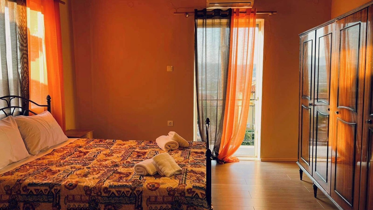 Photo of Bedroom in Troezen