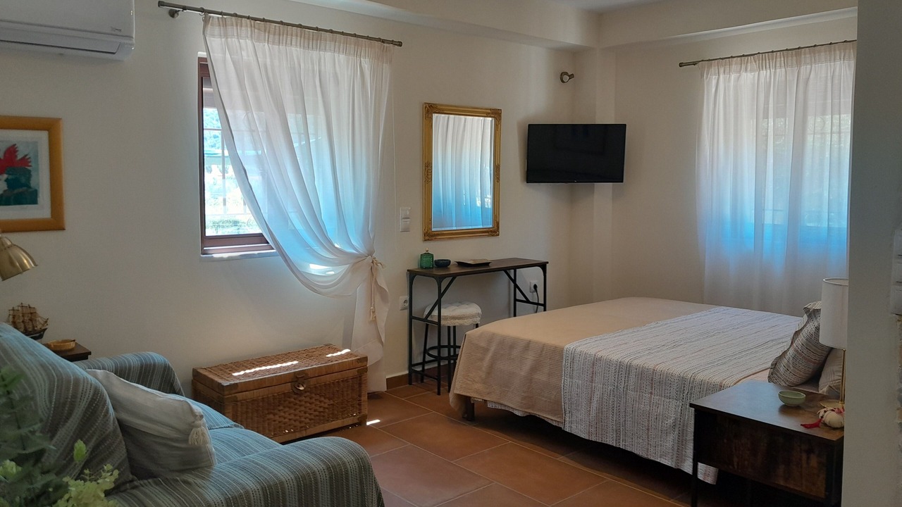 Photo of Bedroom in East Mani