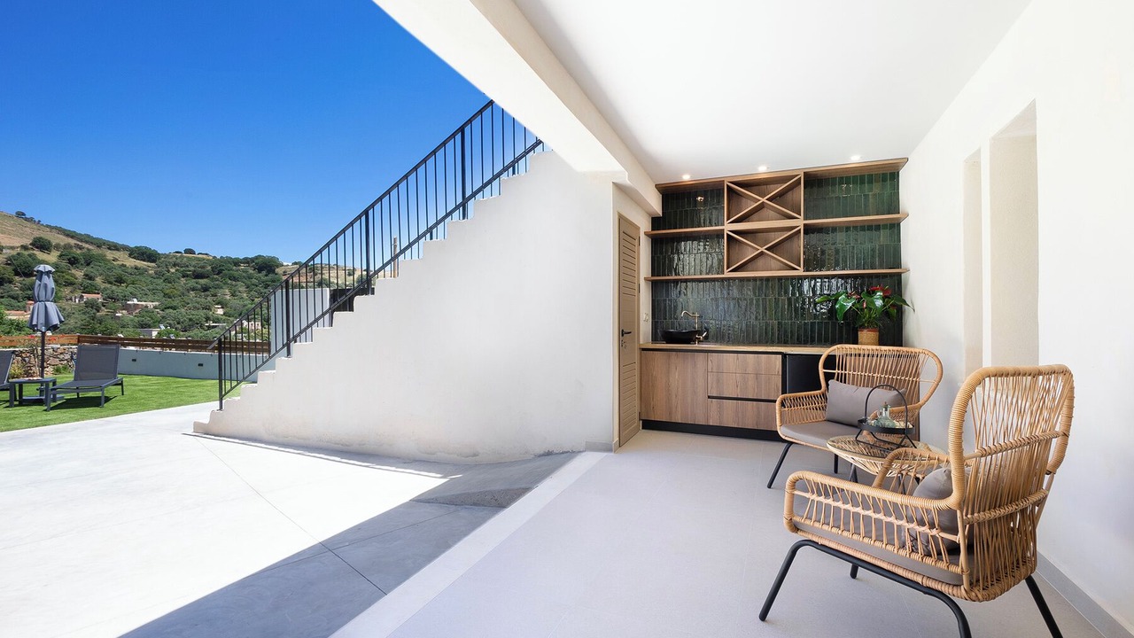 Photo of Patio Balcony in Livadia
