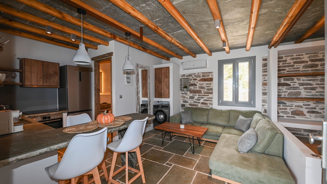 Photo of Livingroom in Exomvourgo