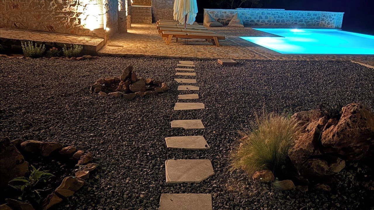 Photo of Outdoor in Omales