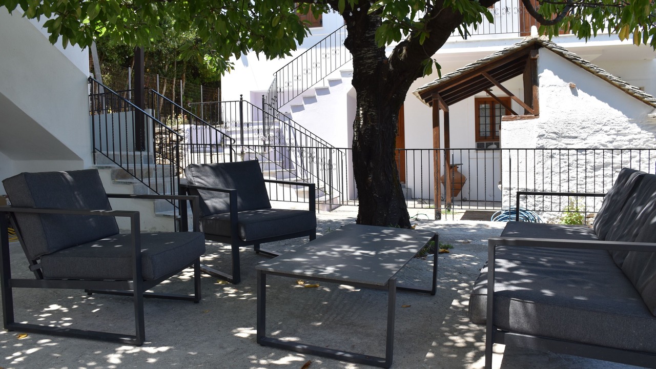 Photo of Patio Balcony in Mouresi