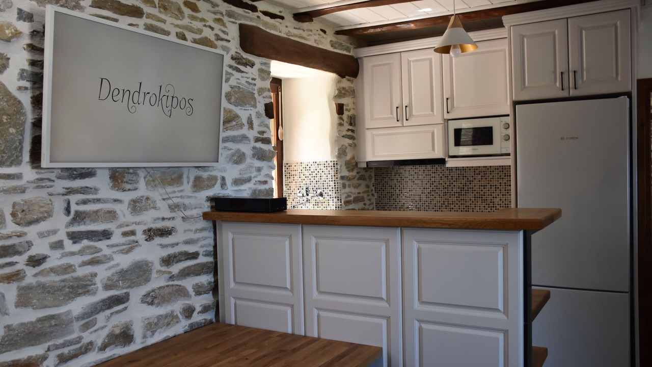 Photo of Kitchen in Mouresi